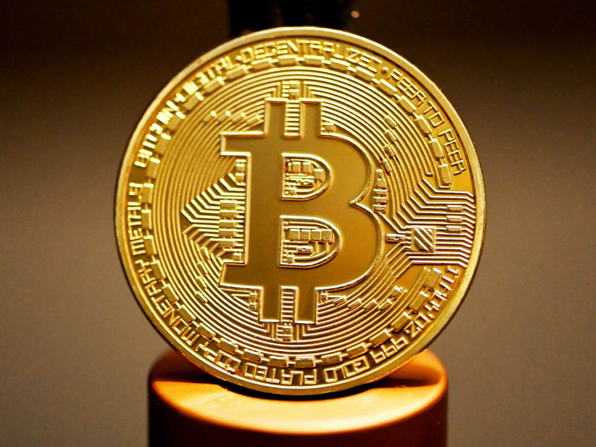 Standard Chartered predice un futuro brillante para Bitcoin: ¿$120.000 para 2024?